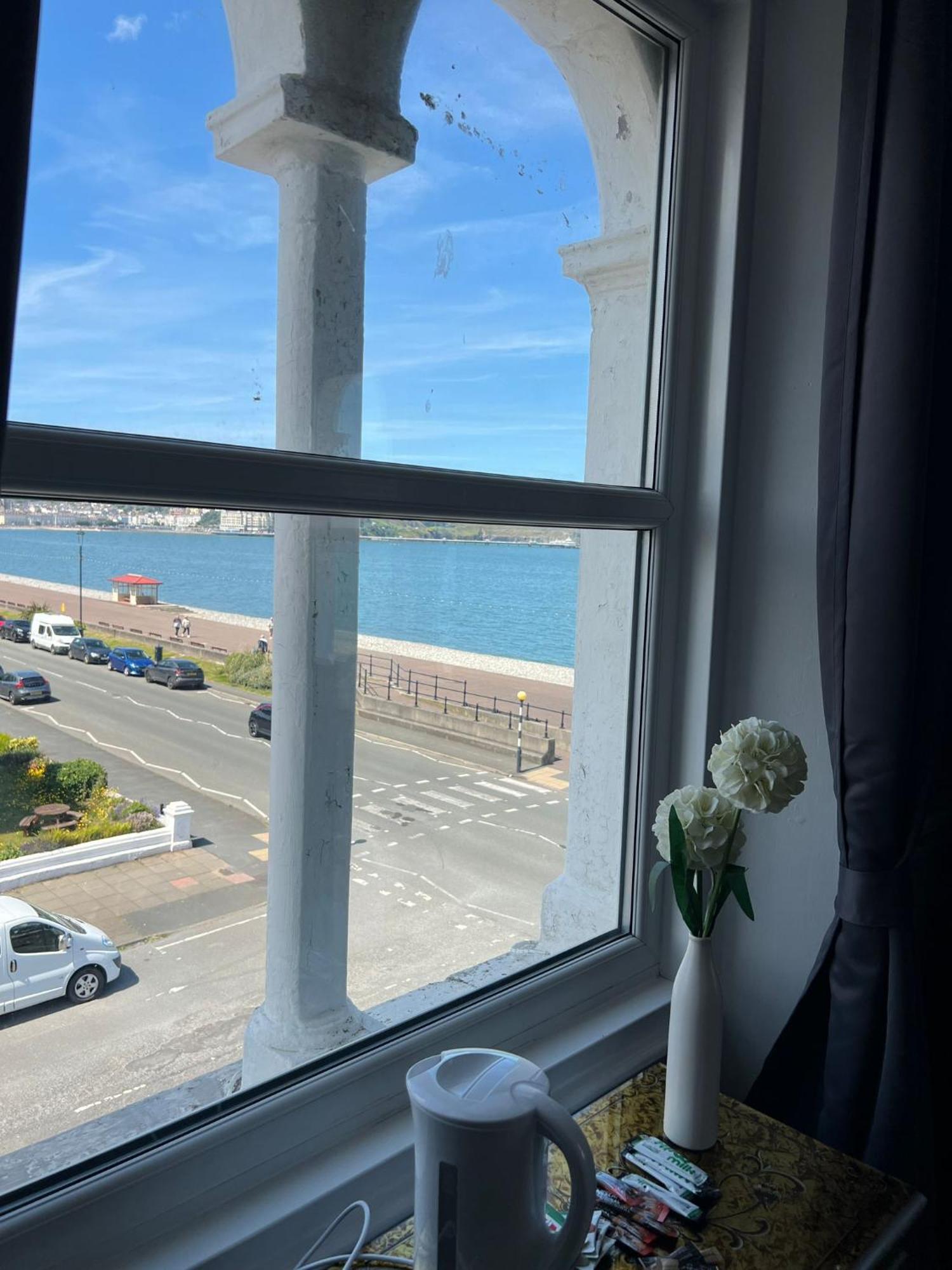 The Manor Hotel Llandudno Exterior photo